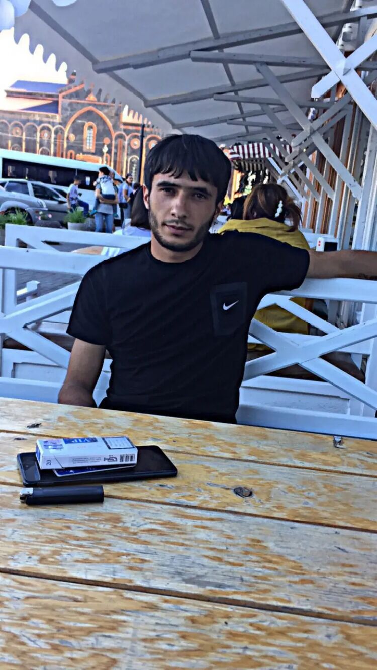  45271515  Vardan, 27 ,    