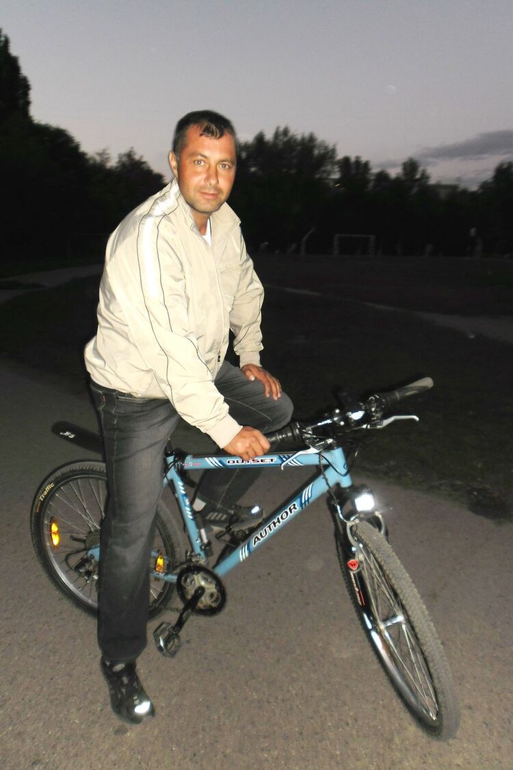  4282215  Aleks, 49 ,    -