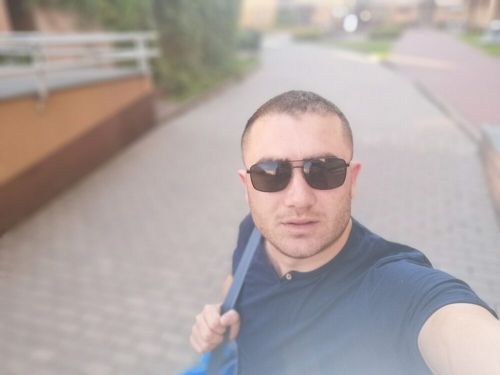  20627045  Sandro, 35 ,    