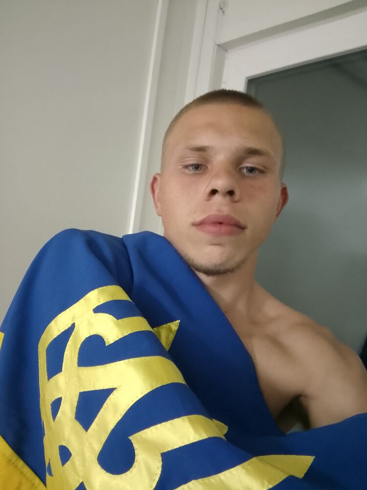  45313495  Vitalik, 21 ,    