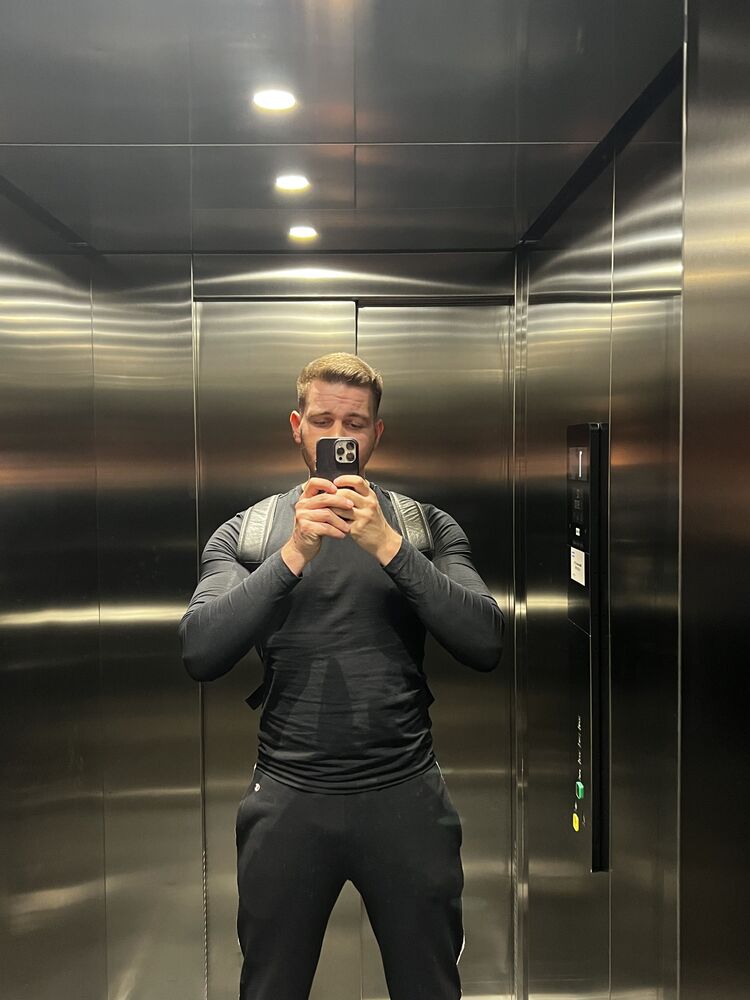  ,   Daniel, 24 ,   ,   