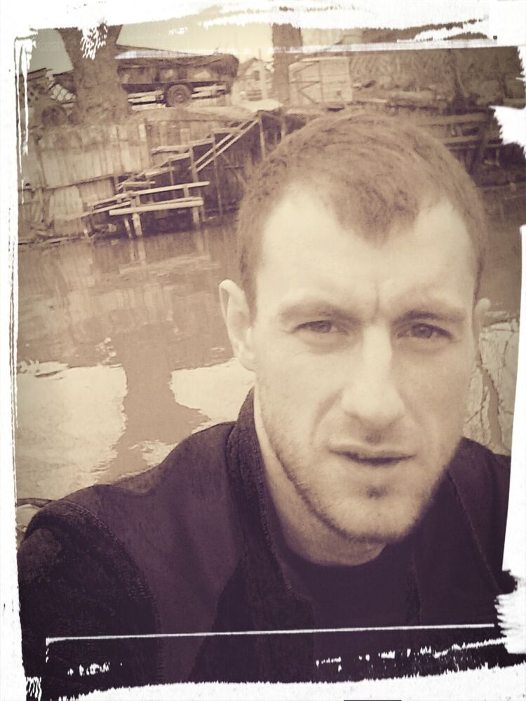  6497575  Aleksandr, 40 ,    