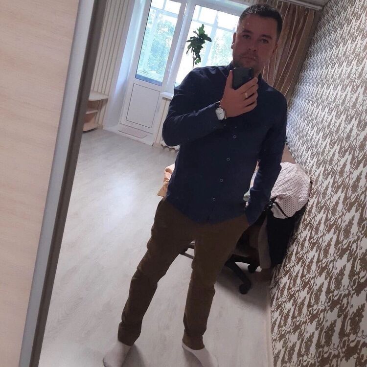  43933975  , 32 ,    