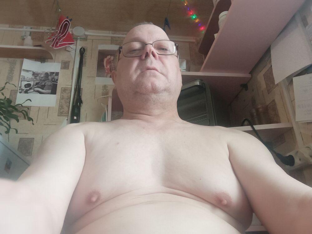  33811965  Michael, 66 ,    -