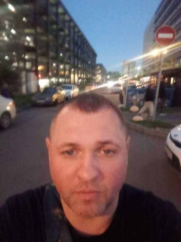  53529645  Jone, 43 ,    