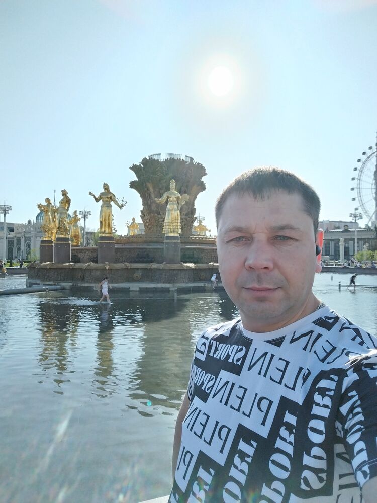  51604705  Sergey, 42 ,     
