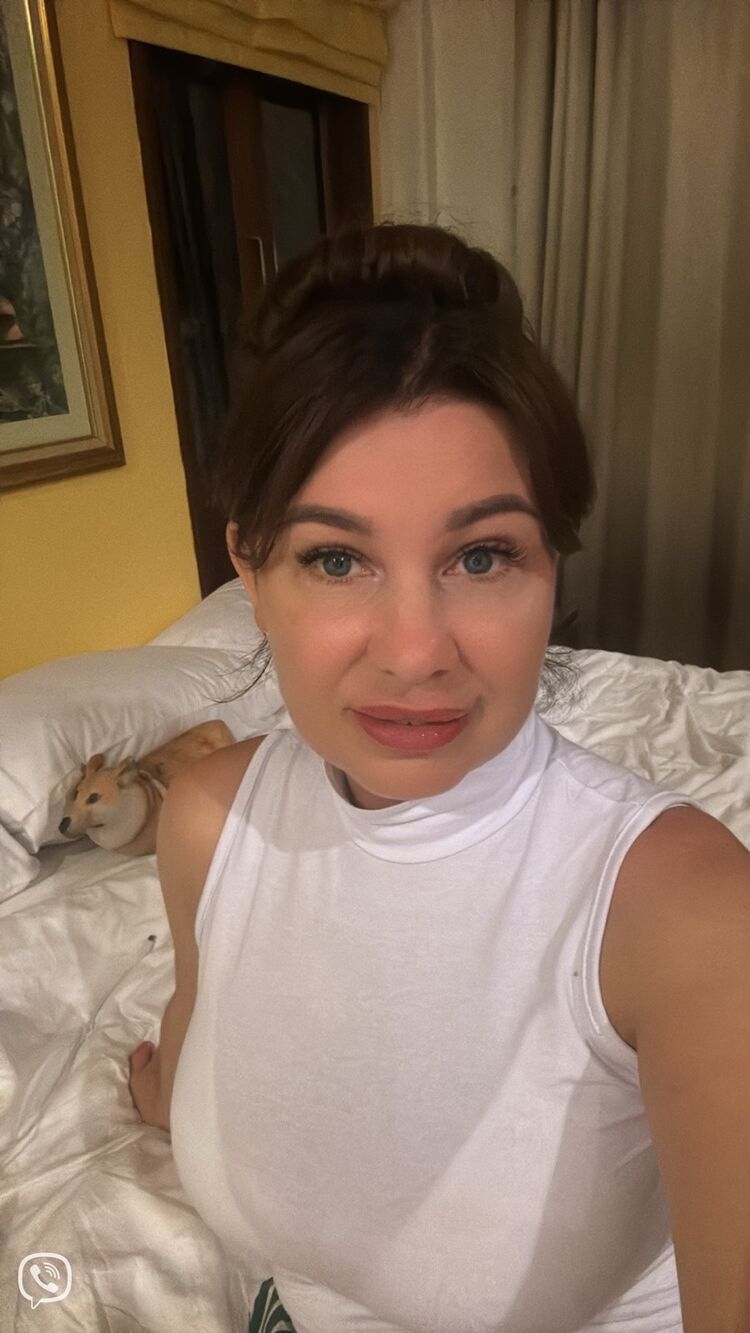  ,   Elena, 44 ,   ,   , c 