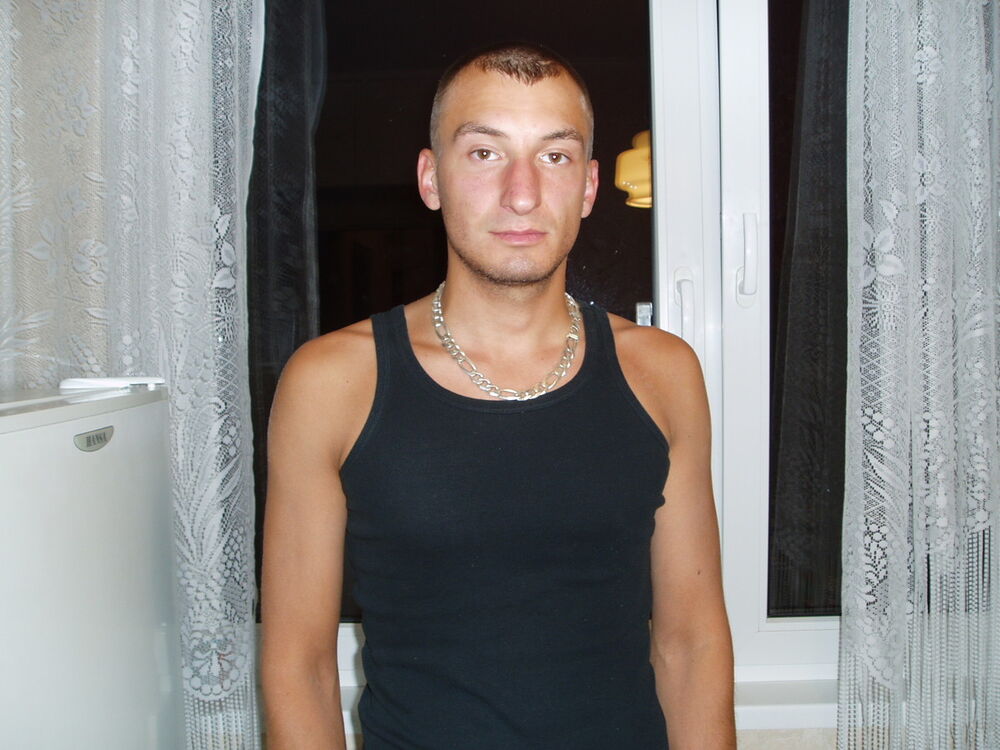  ,   Oleg, 34 ,   