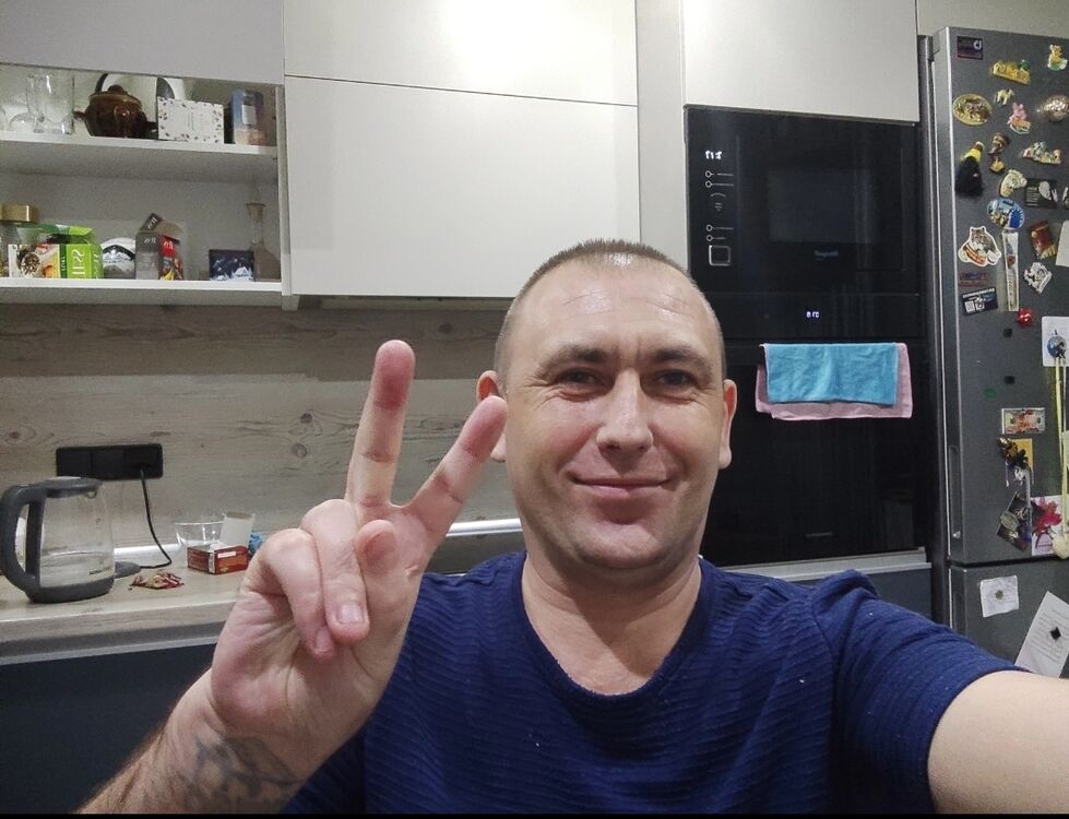  41840085  Leonid, 43 ,    