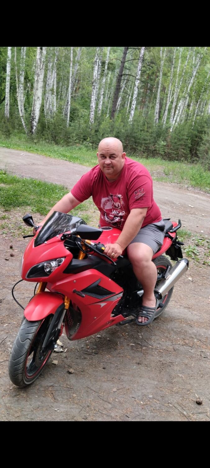  ,   Maxim, 37 ,   c 