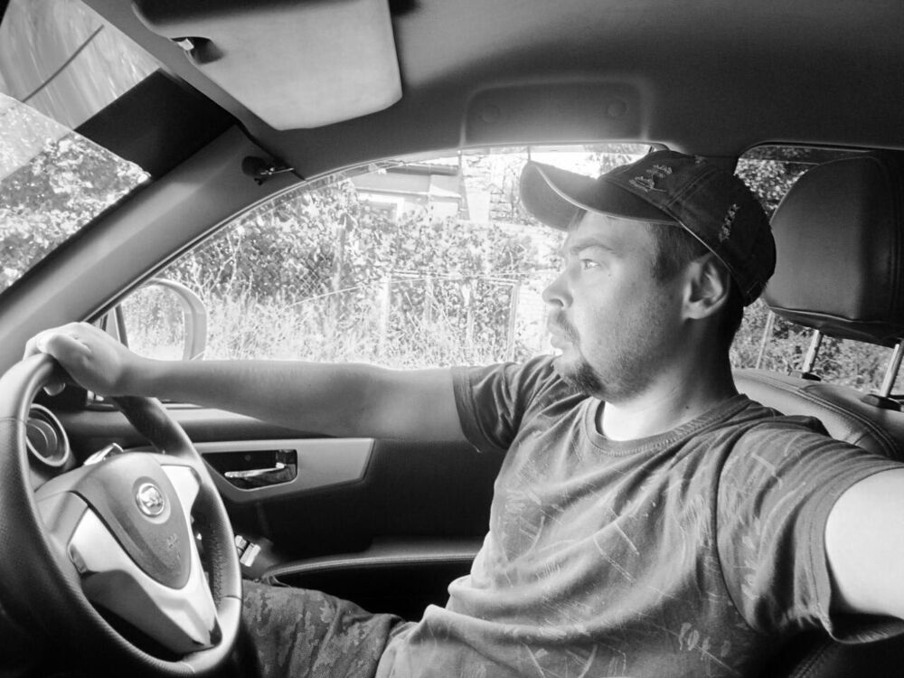  53606225  DMITYR, 33 ,    