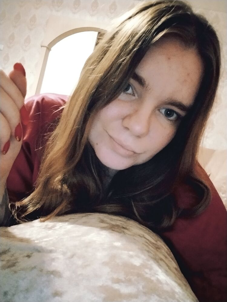 38355535  Ella, 25 ,    