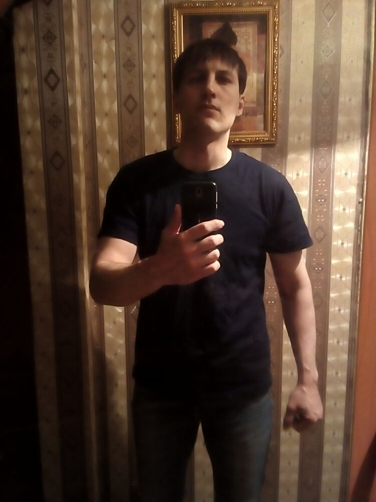  52334585  Viktor, 36 ,    