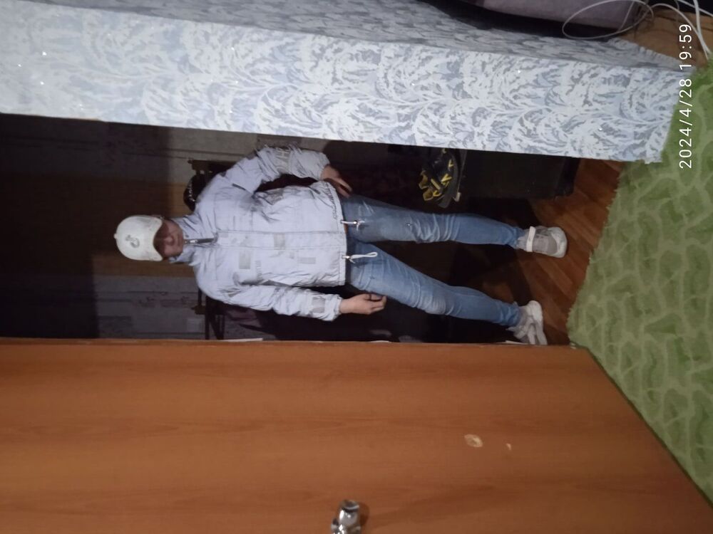  42927525  El, 37 ,    