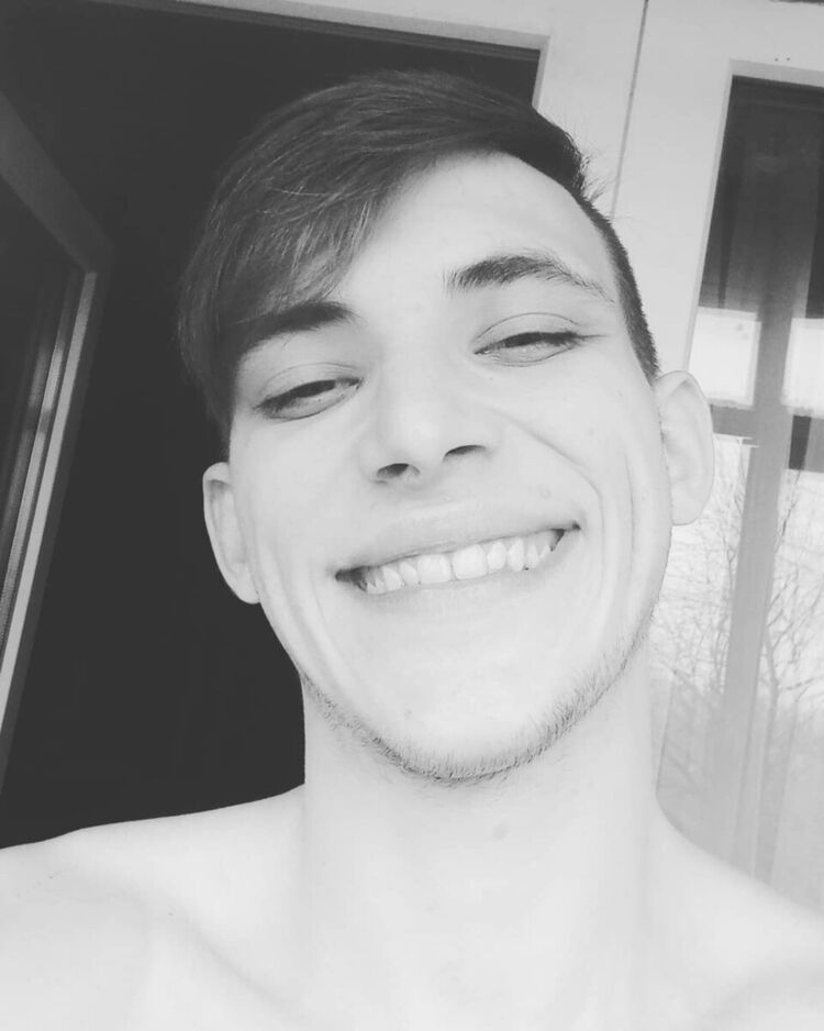  20314275  Vitaly, 29 ,     