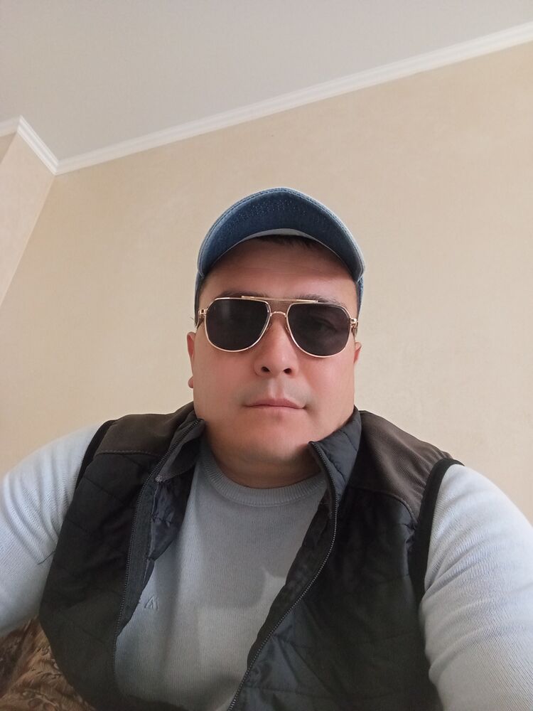  46228545  Furkat, 35 ,    