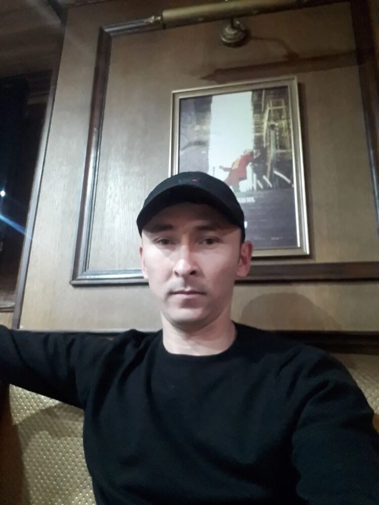  28148575  Azamat, 41 ,    