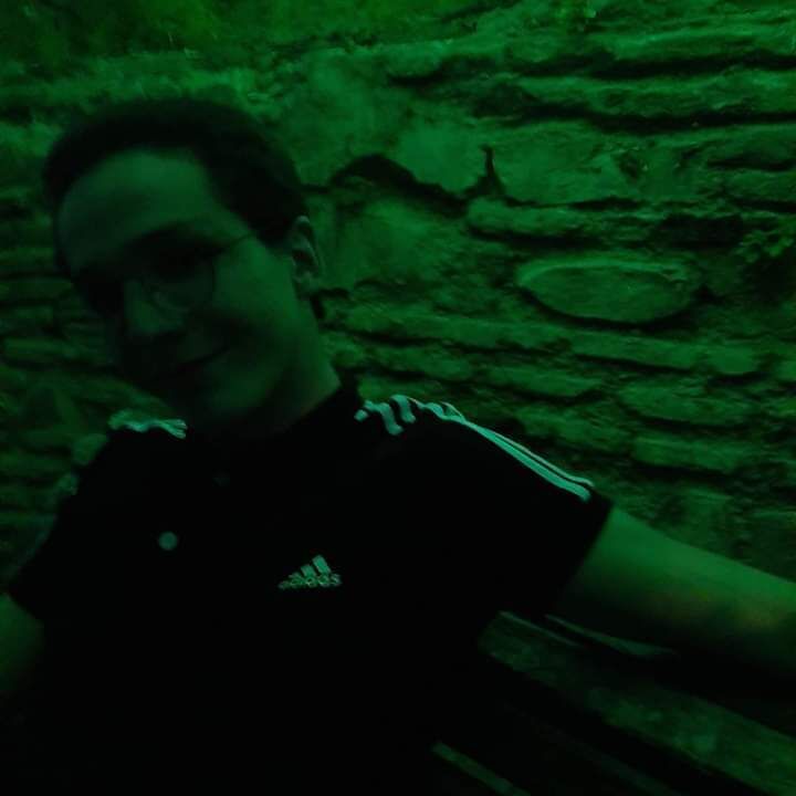  28301195  Daniel, 26 ,    Posen