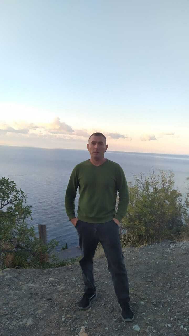  29594435  Eles, 40 ,    