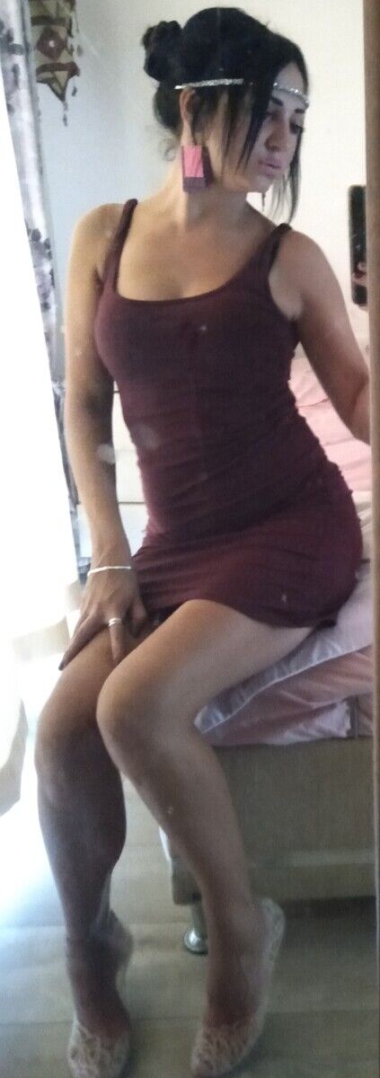 21493735  Anna, 35 ,    