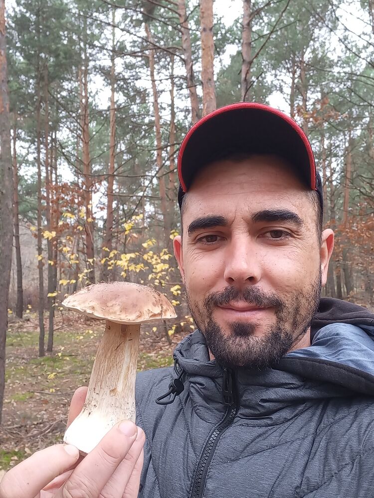  ,   VITALII, 34 ,   ,   