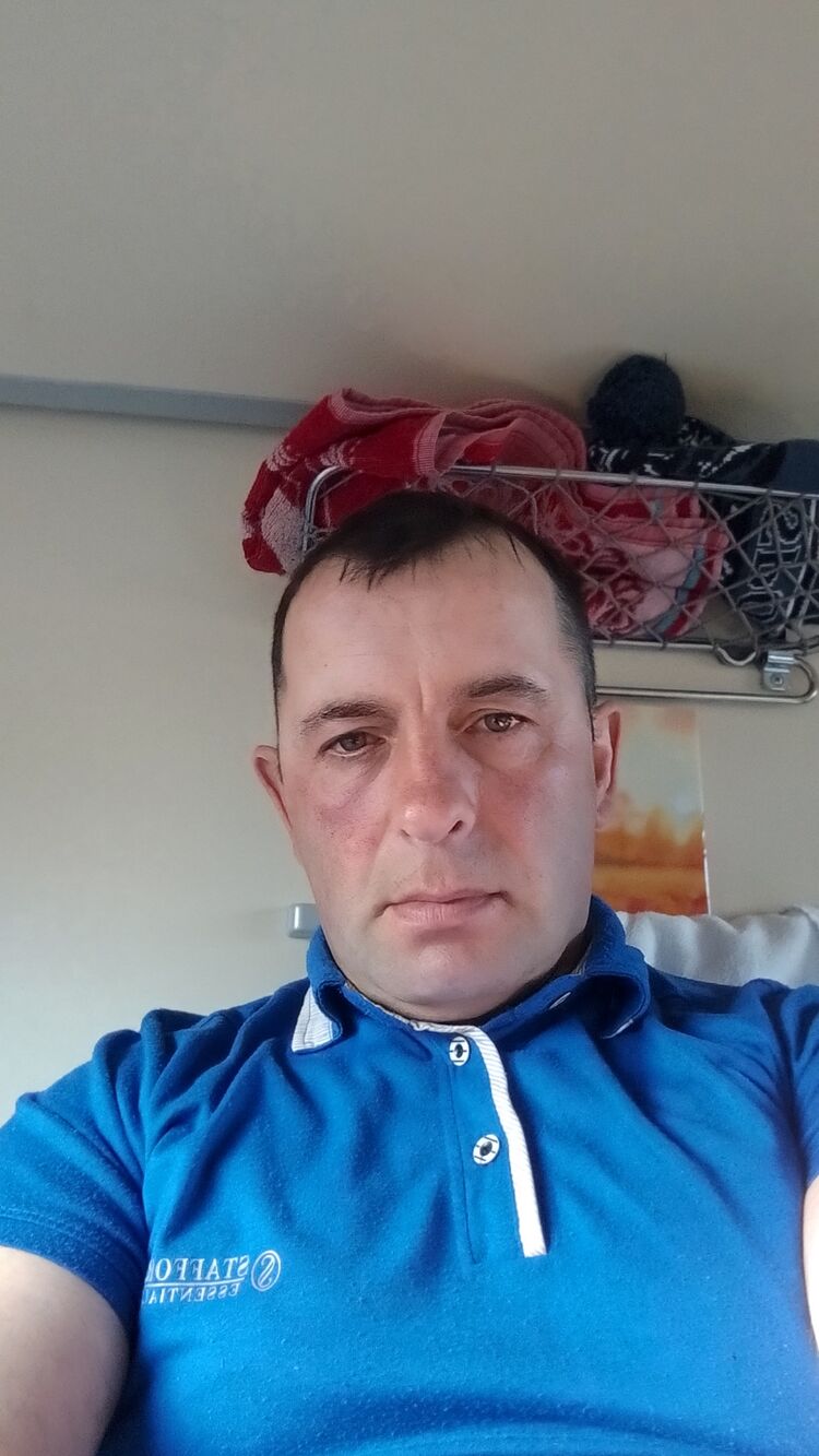  54687215  Aleksandr, 40 ,    