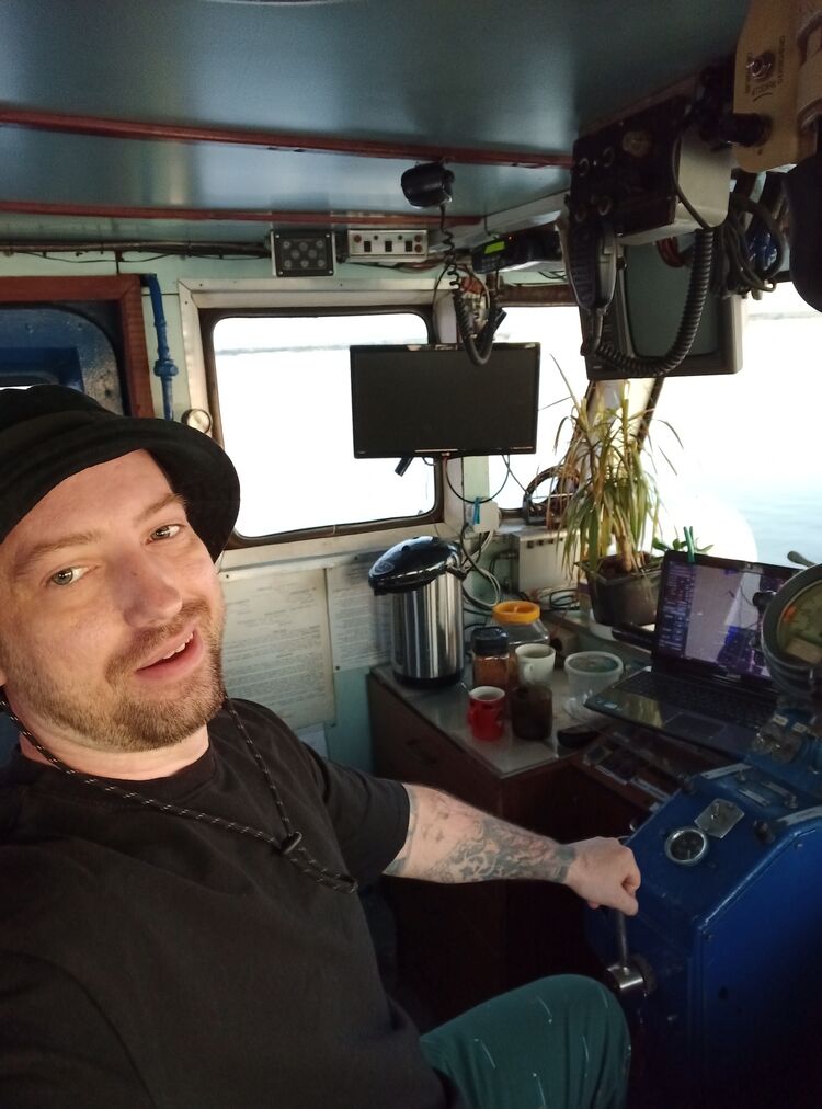 ���� 43878875 ������� ������, 33 ����, ���� ���������� � �����-����������