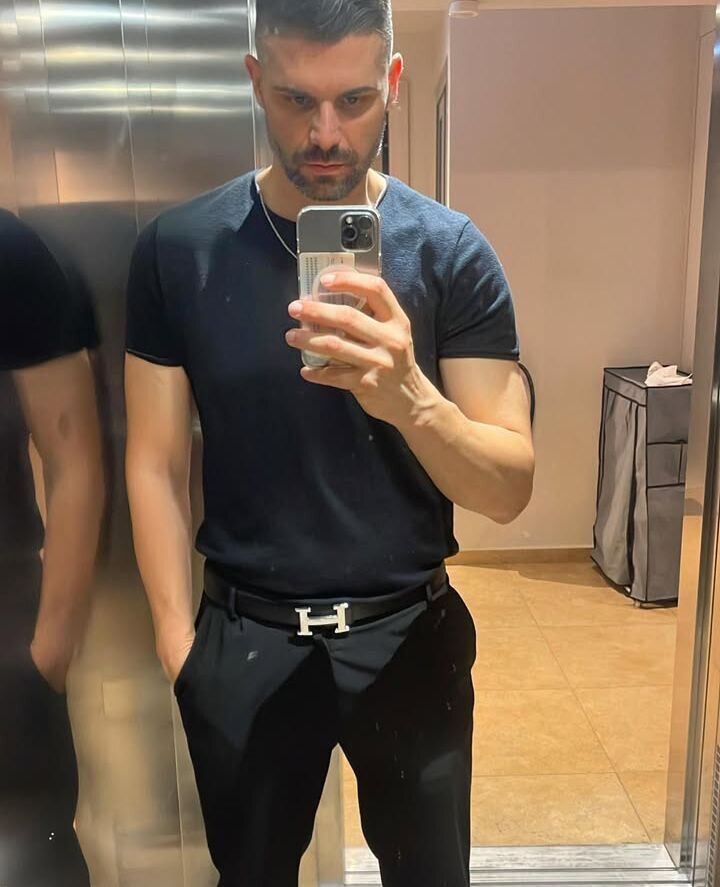  51864285  Miha, 37 ,    -