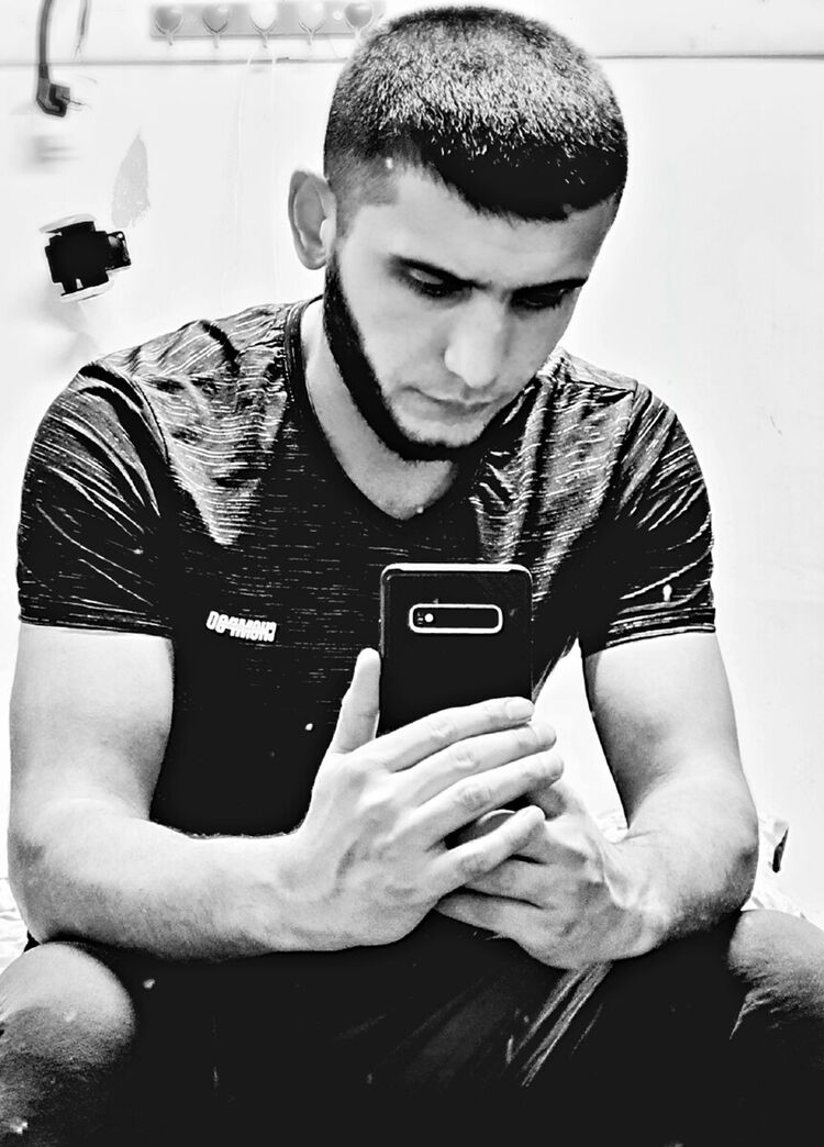  22107235  , 33 ,    