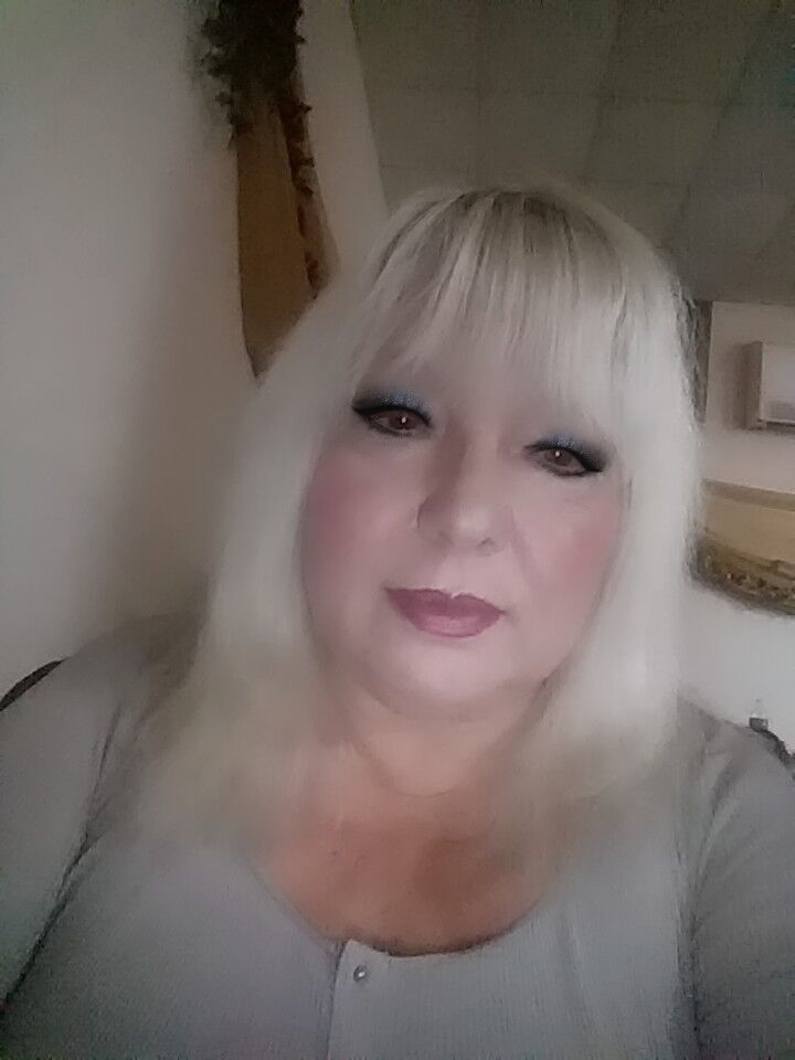  ,   Liudmila, 52 ,   ,   , c 