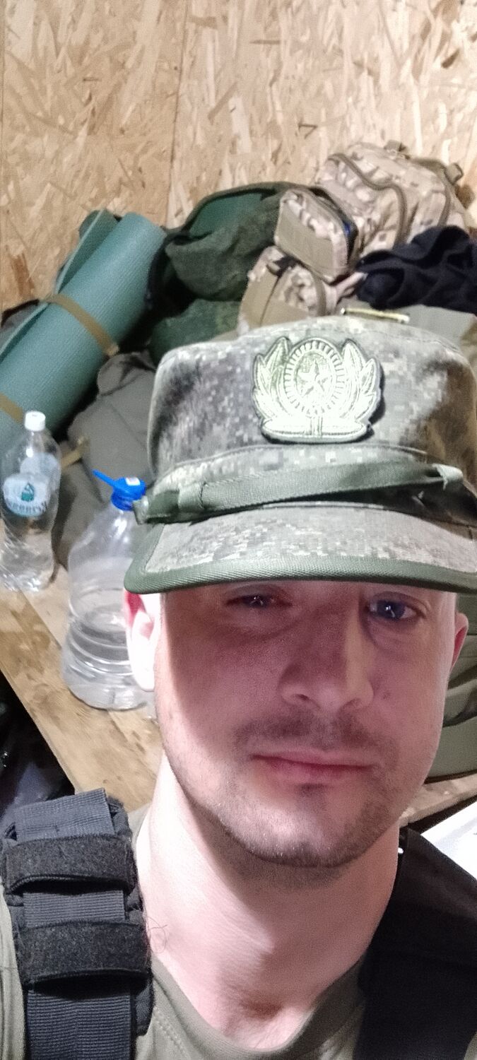  42588925  , 35 ,    