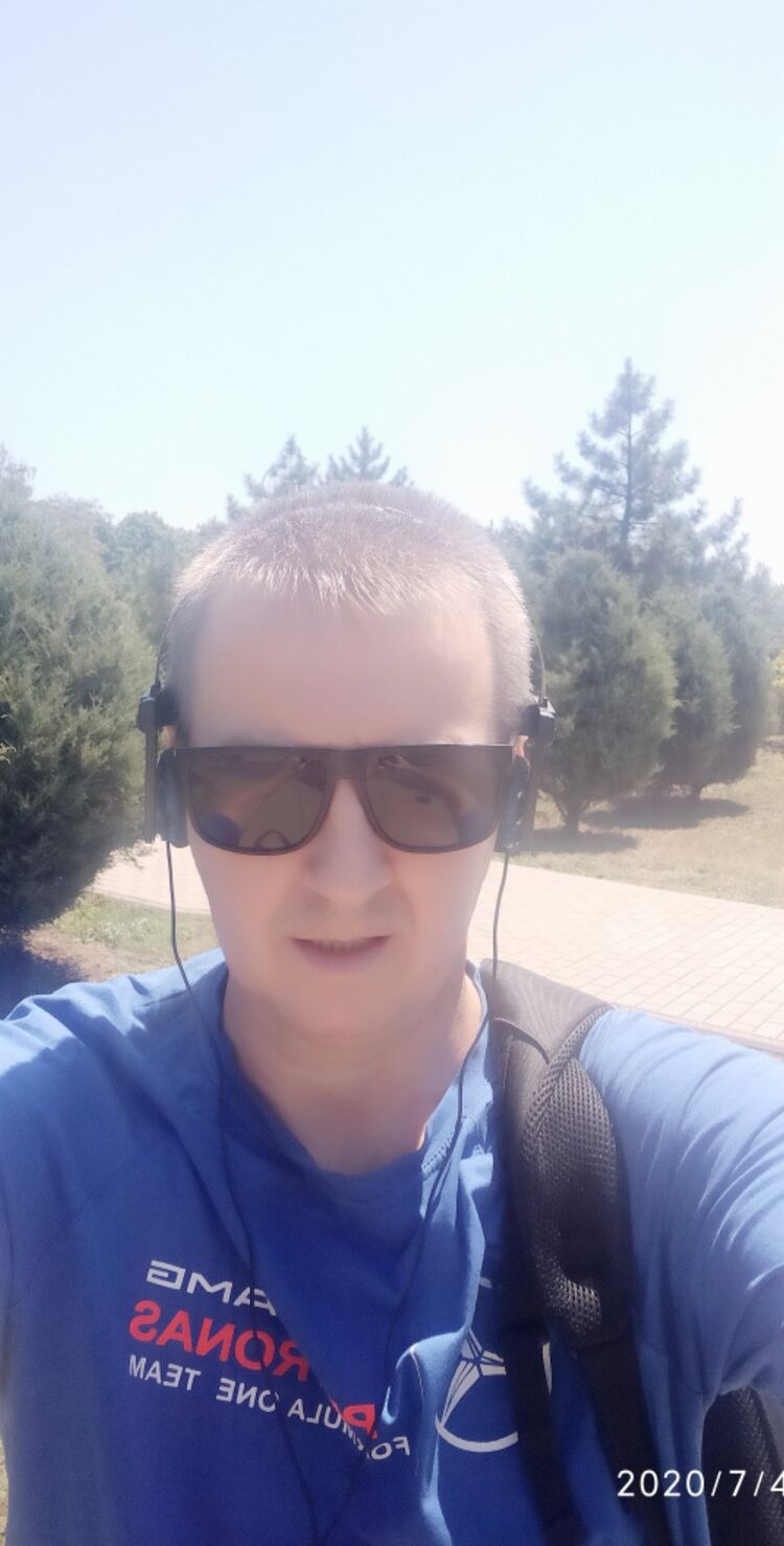  32131685  , 49 ,    