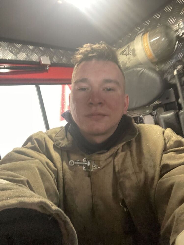  27351765  , 32 ,    