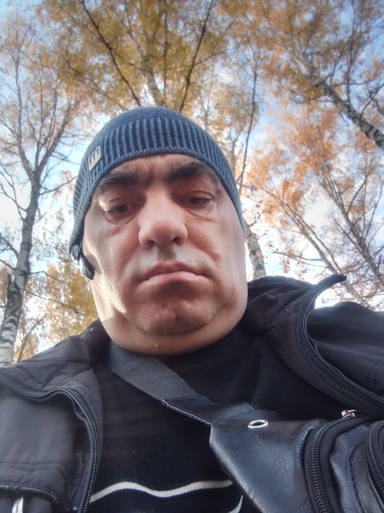  48245565  Ruslan, 47 ,    
