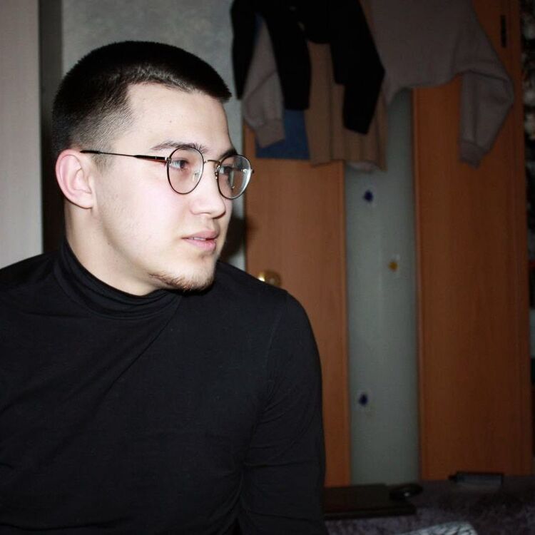  ,   Yura, 21 ,   ,   