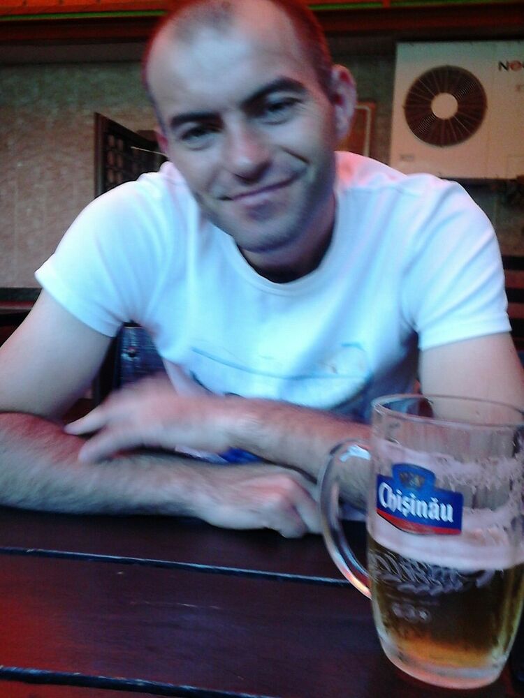  ,   Serhgei, 39 ,  