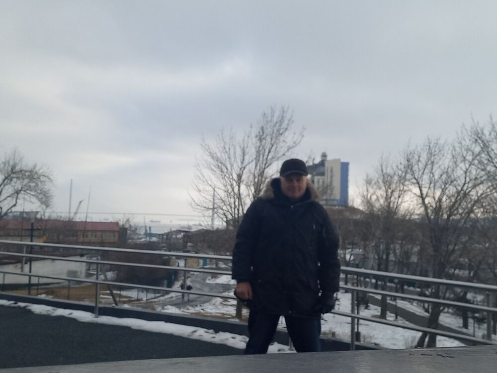  32873825  Ditez, 52 ,    