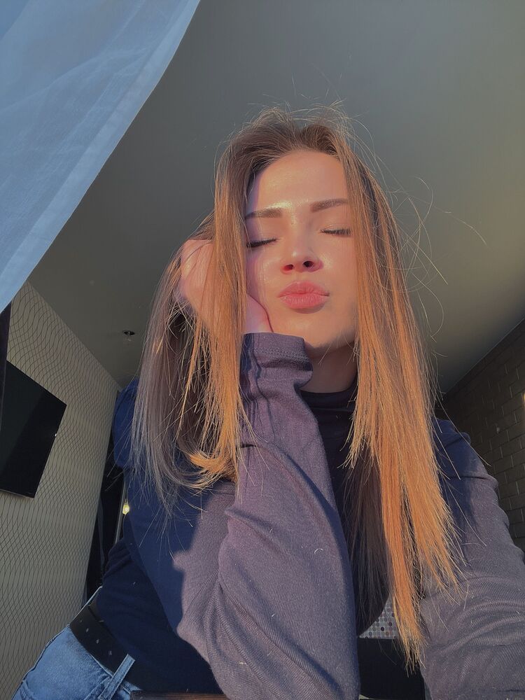  -,   Mari, 24 ,  