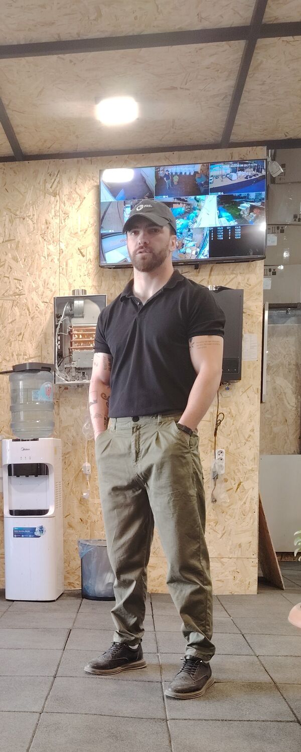  53524545  Alex, 35 ,    