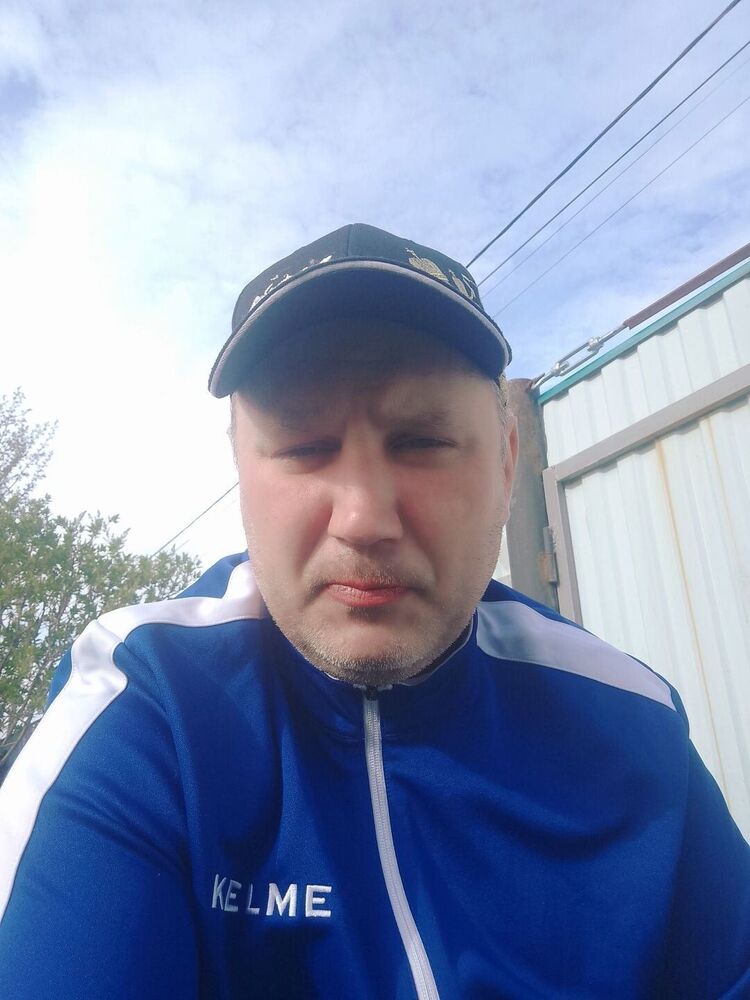  51397855  Andrei, 37 ,    