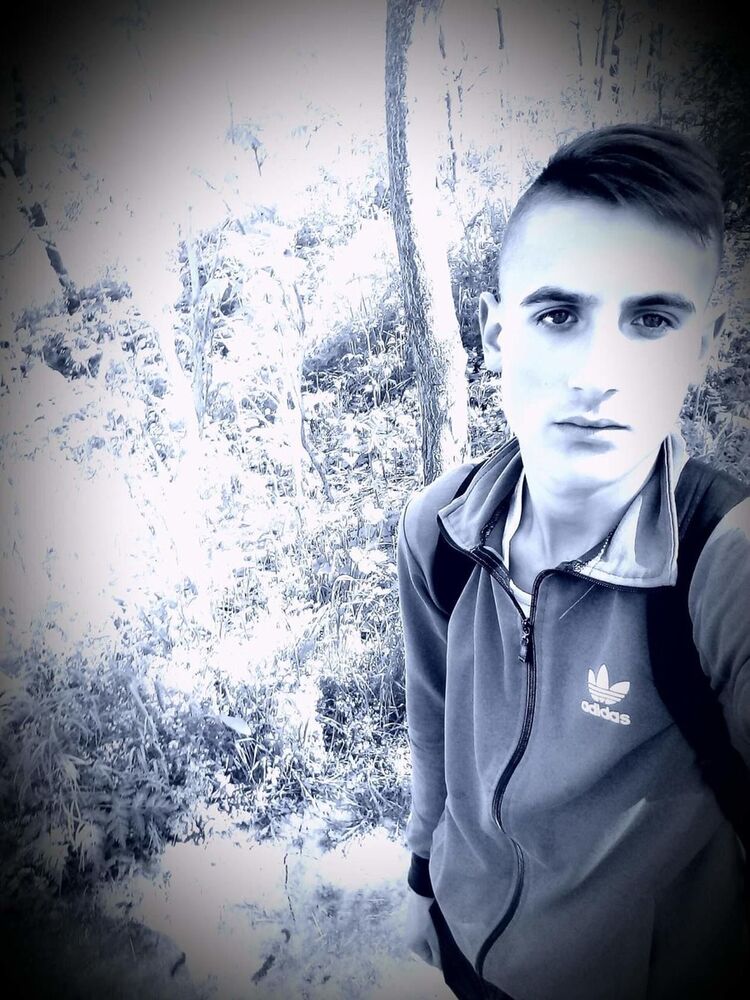  9615215  Baietelul, 28 ,    