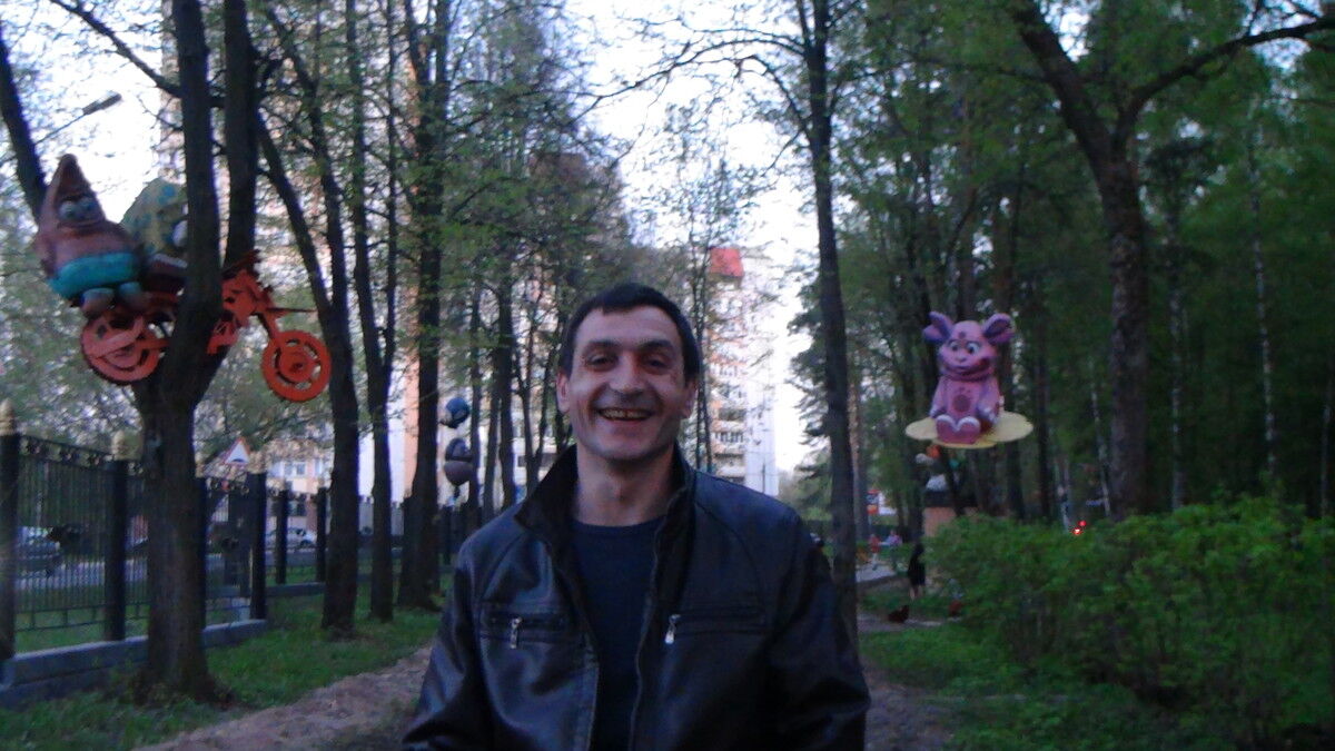  6432995  Oleg, 47 ,    -