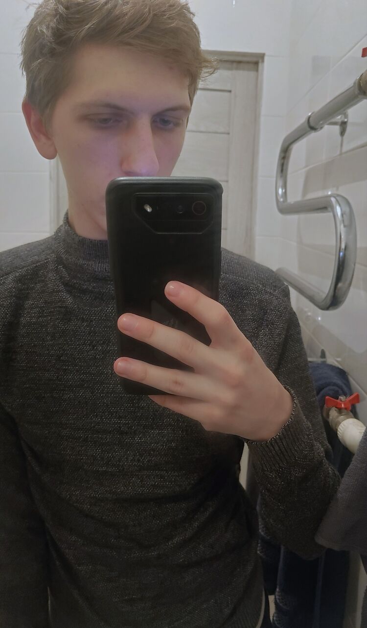  44873435  , 24 ,    