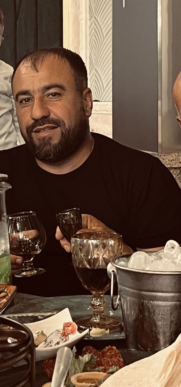  51379635  Aram, 38 ,    