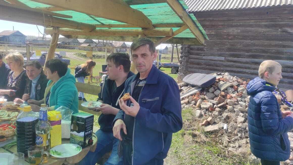  25316565  Anatoly, 51 ,    