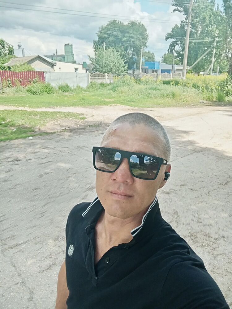  48087145  , 40 ,    