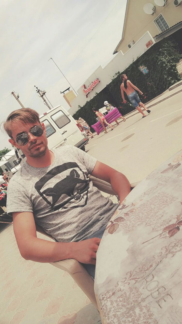  ,   Nikita, 35 ,  