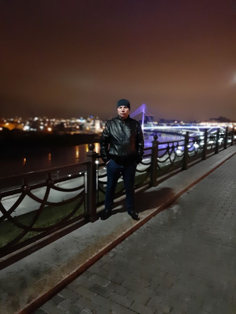  54204215  Vasiliy, 29 ,    