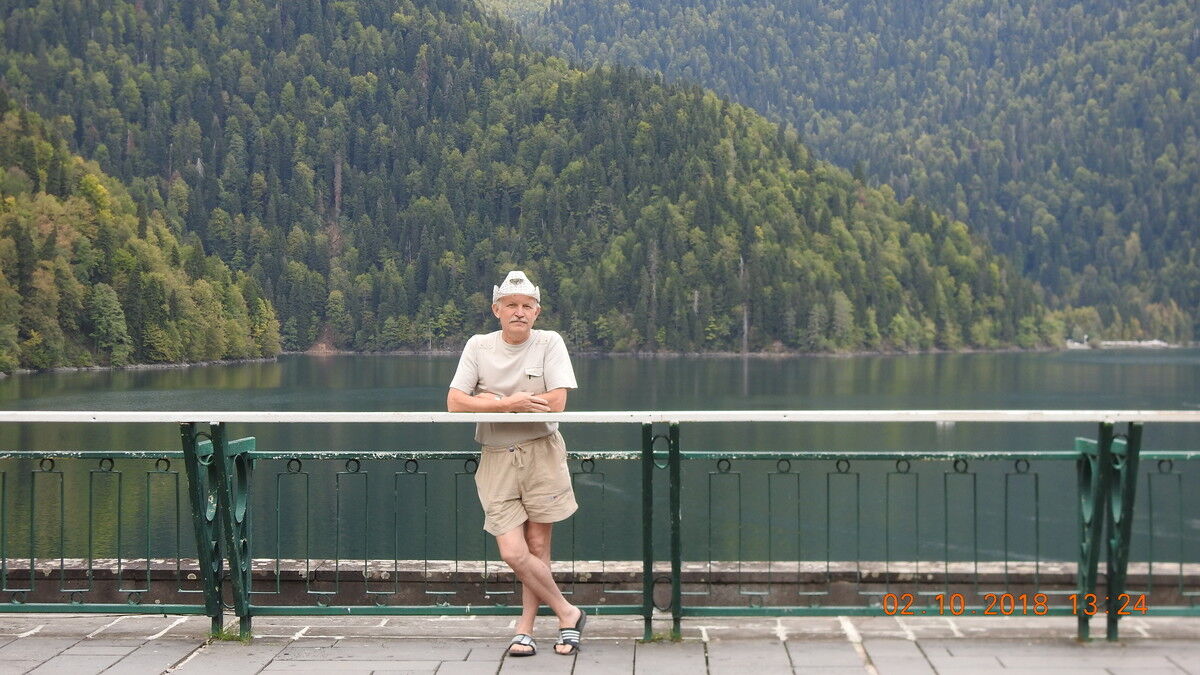  19603325  Maikl, 68 ,    