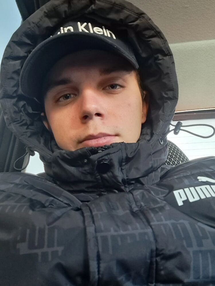  46933665  , 24 ,    